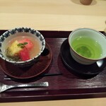 津の守坂 小柴 - 甘味。台湾パイナップル  小玉西瓜    柑橘ジュレ。   甘味は ちと弱い印象。