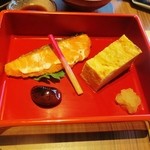 鬼怒川金谷ホテル - *焼物*　　　　　　　　　　金谷地養卵たまご焼きと季節の焼き魚　　　　　　　　