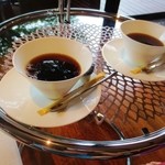 鬼怒川金谷ホテル - ラウンジでコーヒー、紅茶を