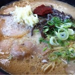 博多金龍 - こってり豚骨醤油ラーメン