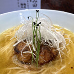 中華蕎麦 とみ田 - ビッグサイズで上質なフォアグラ