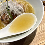 中華蕎麦 とみ田 - 5種の地鶏の濃密スープ