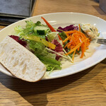 仙川食堂 ジョージ - ランチのサラダ（ターっぷり）