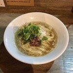 ラァメン コハク - 背脂煮干しラーメン
800円