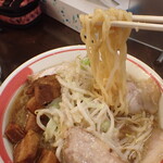 Menya Matsu - ブロック肉こってりらーめん（麺）