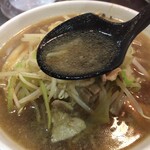 柳家 - あっさりとしたスープ