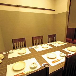 まわりを気にせず、落ち着いてお食事をお楽しみください！
