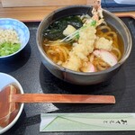 お多福うどん - 天ぷらうどん（税込850円）