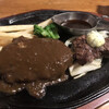 肉の万世 - 料理写真:ハンバーグ１８０グラム・カットステーキセット