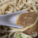 丸山製麺 - 微乳化スープが旨いのよ