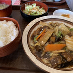 中華ごはん れんげ食堂 - 台湾風ルーロー定食