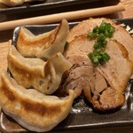 肉汁餃子のダンダダン - 焼餃子・チャーシュー定食800円