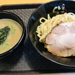 らーめん二男坊 - つけ麺(450g) ＝７８０円
魚介スープ＝１００円