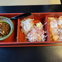 とうふ屋うかい 鷺沼店 - 味噌も薬味と共に別添えに変わっていました。