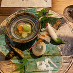 吟魚 - 前菜　胡麻豆腐、ガス海老、稚鮎、手毬寿司