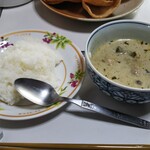 Kittwun - グリーンカレーは最後にライスと一緒に頂きました