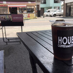 ホウエイコーヒー - 外のテラスで