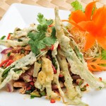 Bangkok Spice - A17. 揚げ空芯菜のスパイシーサラダ