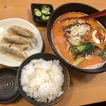 支那そば うみ - 特製担々麺　餃子セット