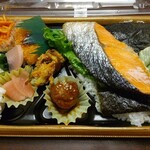 コモディ イイダ - 料理写真: