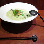 あんぷく - 海老とアボガドのジェノバクリームうどん