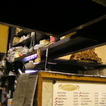 満州王 - 厨房の棚