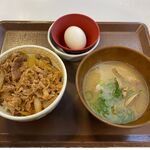 すき家 - 料理写真:牛丼ミニ+あさり汁たまごセット（510円）