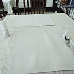 アルチザン・パティシエ・イタバシ - テーブルセッティング　色合いが変わりました