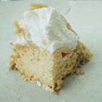 アルチザン・パティシエ・イタバシ - モンブランの生クリームとメレンゲ