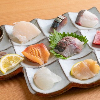 The owner's careful work and reliable techniques [10 assorted sashimi platters]