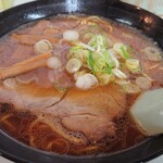 味乃やまびこ - 醤油ラーメン接写