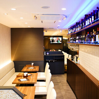 落ち着きあるお洒落な空間。宴会、女子会、大型宴会も◎