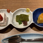 Teien Saryou Minami - いちごのババロアケーキ、抹茶のわらび餅、オレンジのコンポート
