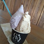 ガガフレッシュジェラート - カシューナッツ＆ピーナッツとブルーベリーミルク？