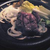 三田屋 西宮北インター店 - お肉（暗くてスイマセン）