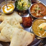 インド・アジアン料理 プルナ - 小川町タリー（チーズナン）