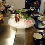 銀座うかい亭 - 鉄板焼き生タラバガニ材料