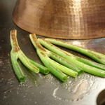 銀座うかい亭 - 焼きタラバガニ・九条葱焼