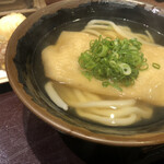 香川 一福 - きつねうどん＋半熟卵天とちくわ天