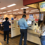 スシロー - 店内のセルフレジ