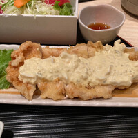 水たき料亭 博多華味鳥 ヒルトンプラザウエスト店 - チキン南蛮。