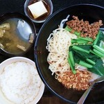 とり居酒屋 天然居 - 汁なし担々麺定食