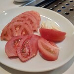 焼肉 春香園 - トマトスライス    380円