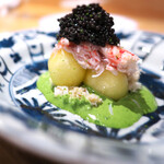 やまぐち - 毛蟹にメロン、ソースはパセリとメロンのペースト。キャビアのせて。もう美味しくない訳ない！