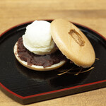 あんみつの深緑堂 - アイス最中(300円)