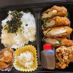 Sumibiyaki Tori Tori Taku - ささみ紫蘇カツ弁当