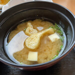地魚料理 恵比須 - 味噌汁