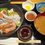 鮮魚とおばんざい 我屋 - 刺身丼