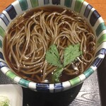 高田屋 - 温かい蕎麦