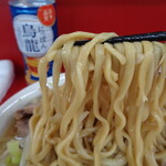 ラーメン二郎 - とにかく熱々でウマウマ！
